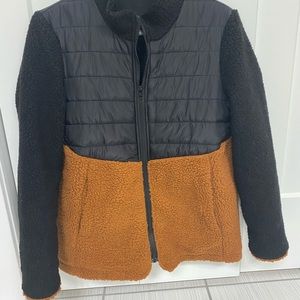 Light weight hybrid coat